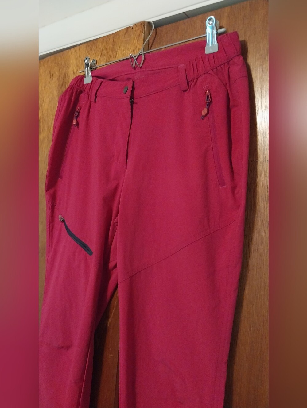 Pink Hiking Pants With 4 Zippered Pockets In Great Condition - Picture 5 of 14